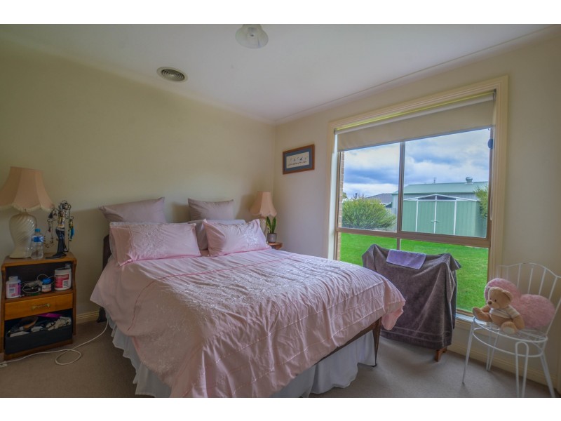 8 Amy Place, Echuca VIC 3564