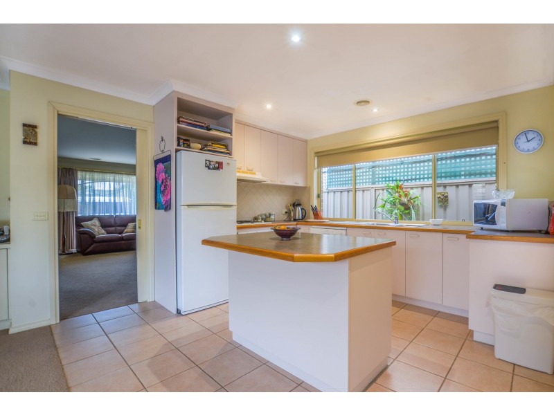 7 Genevieve Avenue, Echuca VIC 3564