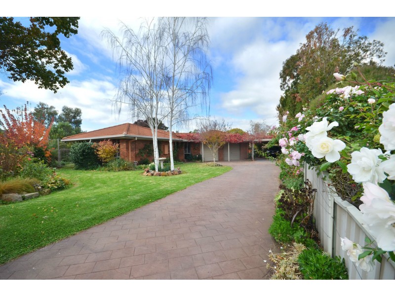 6 Alambee Way, Echuca VIC 3564