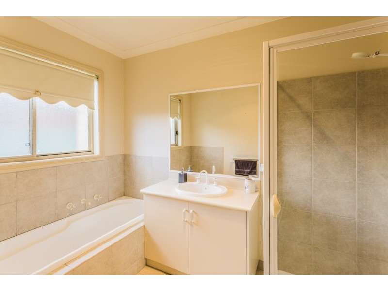 9 John Close, Echuca VIC 3564