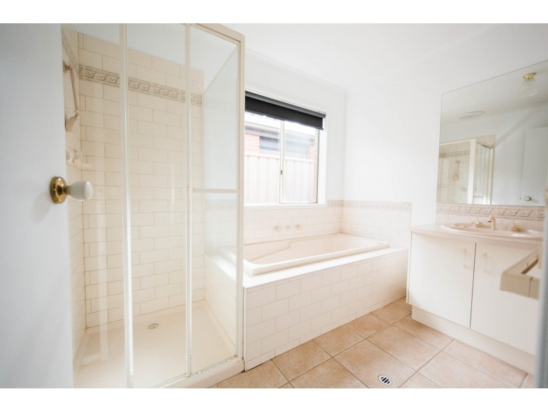 10 Sunrise Avenue, Moama NSW 2731