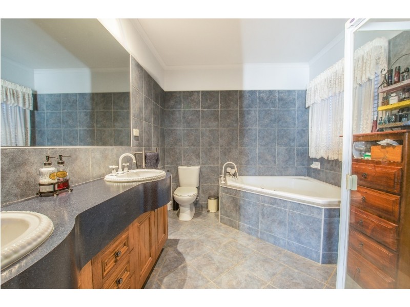 57 Woodlands Circuit, Echuca VIC 3564