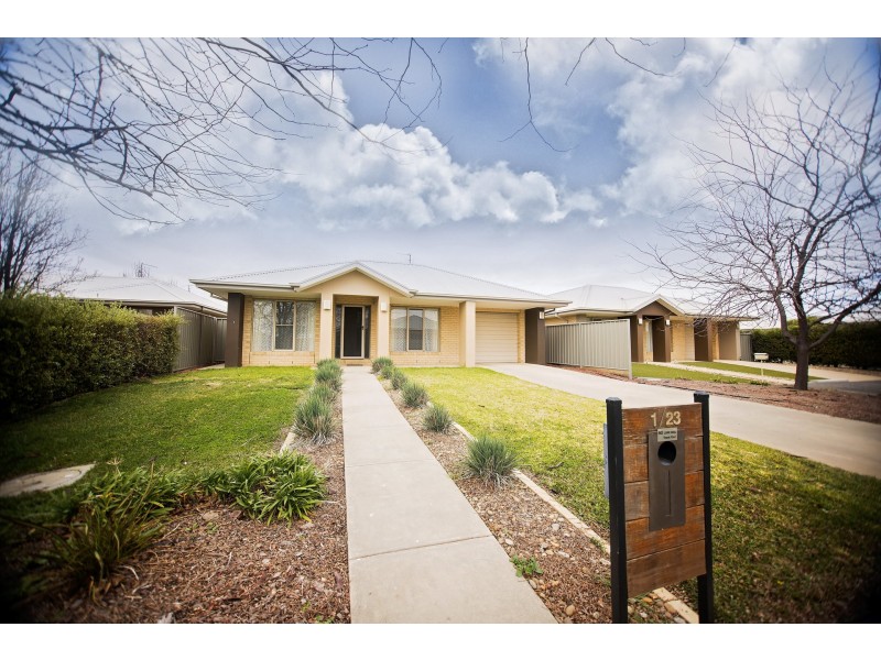 1/23 Sunset Avenue, Echuca VIC 3564