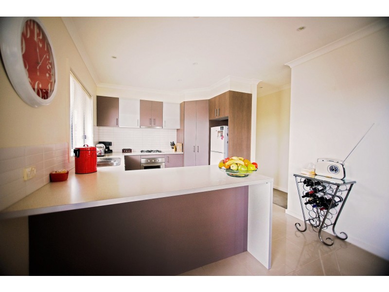 1/23 Sunset Avenue, Echuca VIC 3564