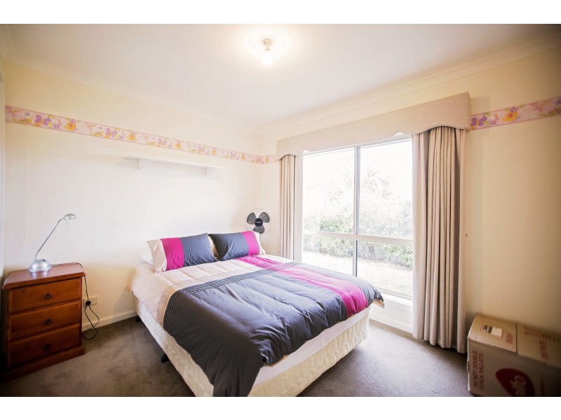 1/23 Sunset Avenue, Echuca VIC 3564