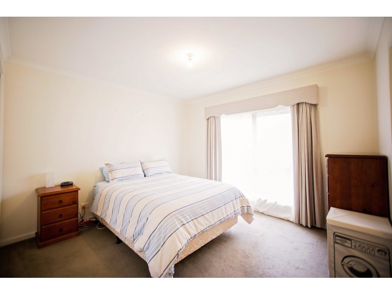 1/23 Sunset Avenue, Echuca VIC 3564