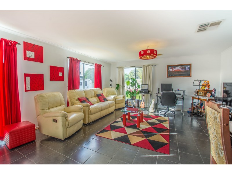 15 High Street, Rochester VIC 3561