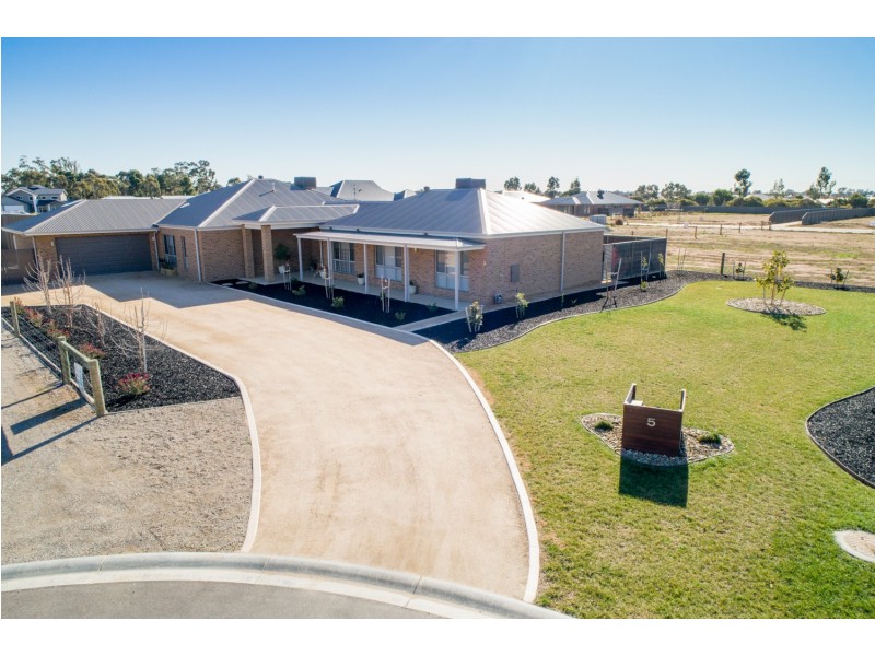 5 Hakea Court, Moama NSW 2731