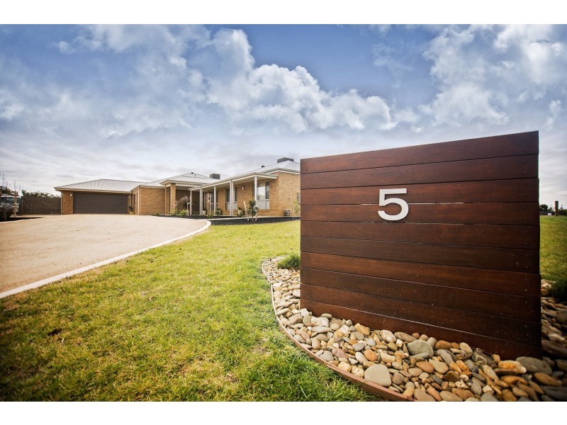 5 Hakea Court, Moama NSW 2731