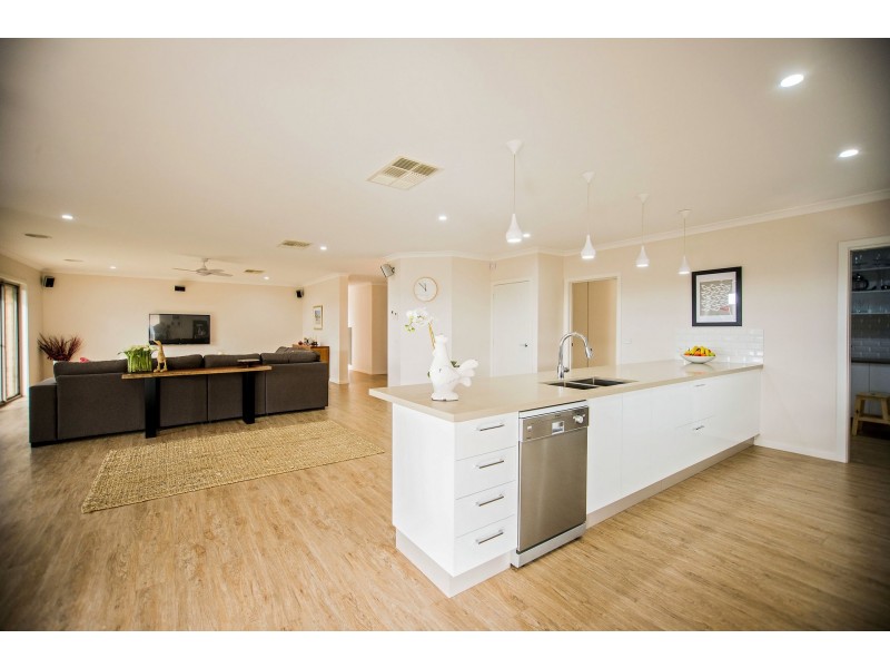 5 Hakea Court, Moama NSW 2731