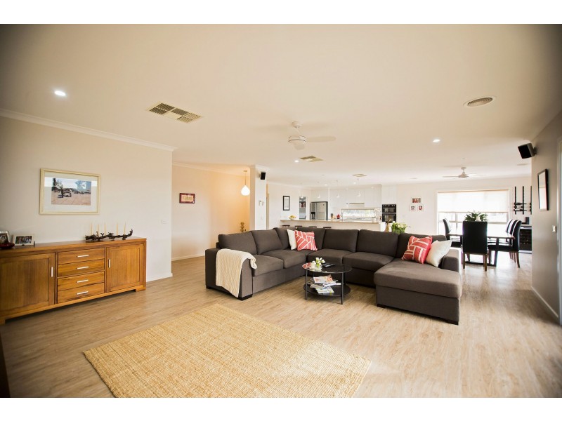 5 Hakea Court, Moama NSW 2731