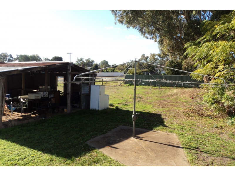 50 Livingstone Street, Mathoura NSW 2710