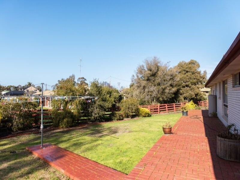 26 Jones Street (picnic Point Road), Mathoura NSW 2710