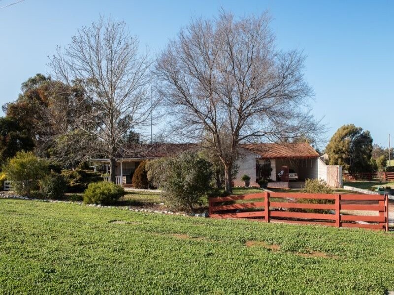 26 Jones Street (picnic Point Road), Mathoura NSW 2710