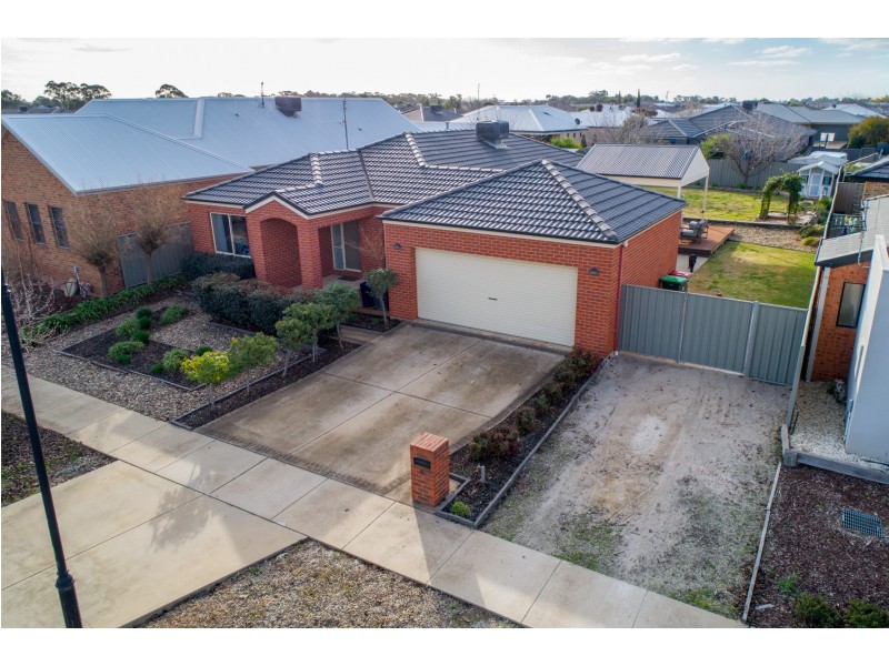 4 Coulson Place, Echuca VIC 3564