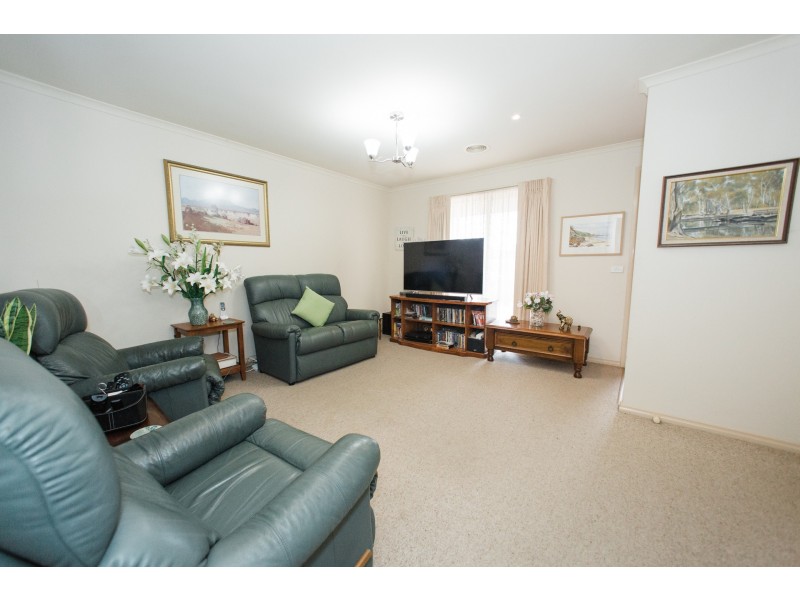 35 Genevieve Avenue, Echuca VIC 3564