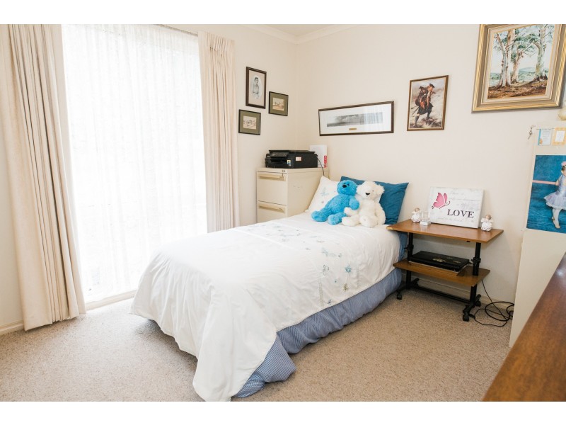 35 Genevieve Avenue, Echuca VIC 3564