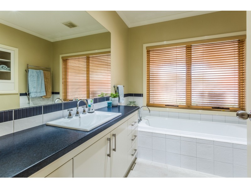 29 Brecon Court, Echuca VIC 3564