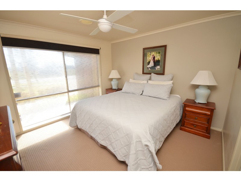 27 Mcswain Road, Echuca VIC 3564