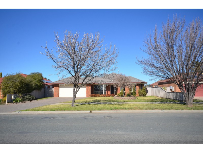 27 Mcswain Road, Echuca VIC 3564