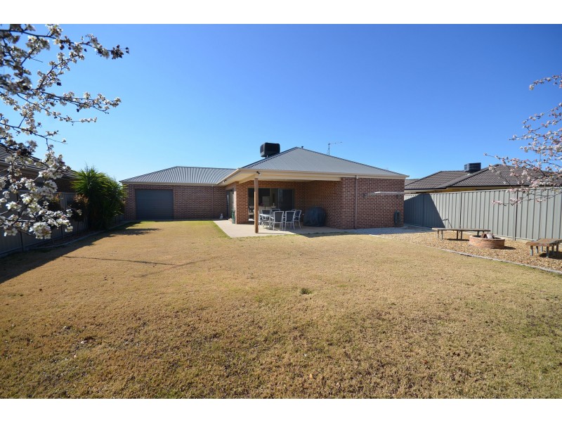 27 Jamieson Drive, Echuca VIC 3564