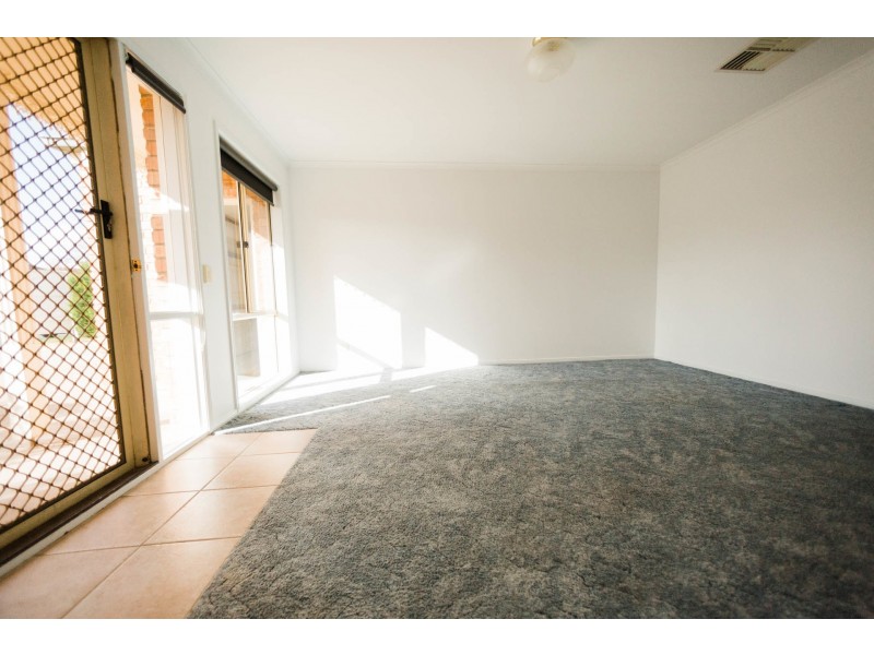 10 Sunrise Avenue, Moama NSW 2731