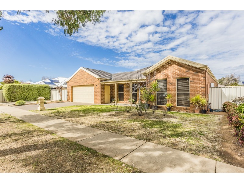 24 Aberdeen Way, Moama NSW 2731
