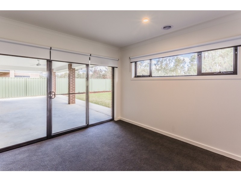 14 Mayflower Circuit, Moama NSW 2731
