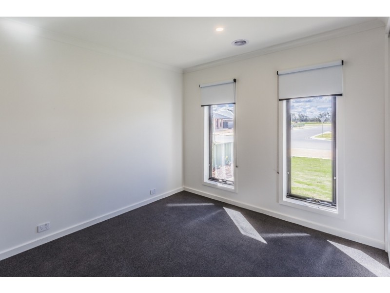 14 Mayflower Circuit, Moama NSW 2731