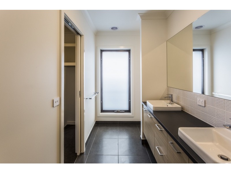 14 Mayflower Circuit, Moama NSW 2731