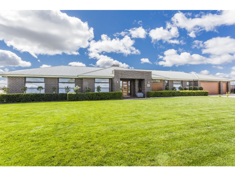 13 Sugargums Drive, Moama NSW 2731