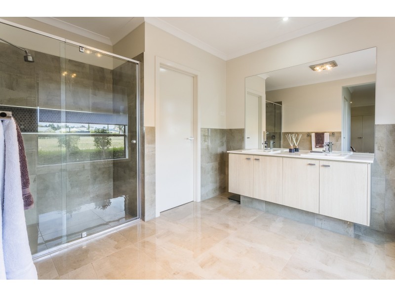 13 Sugargums Drive, Moama NSW 2731