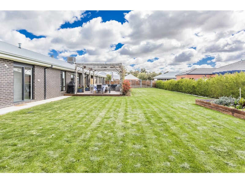 13 Sugargums Drive, Moama NSW 2731