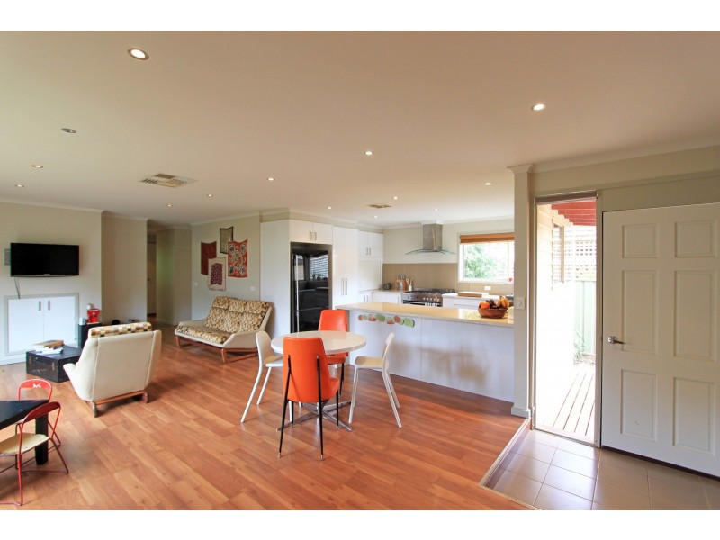 11 Bolton Street, Echuca VIC 3564