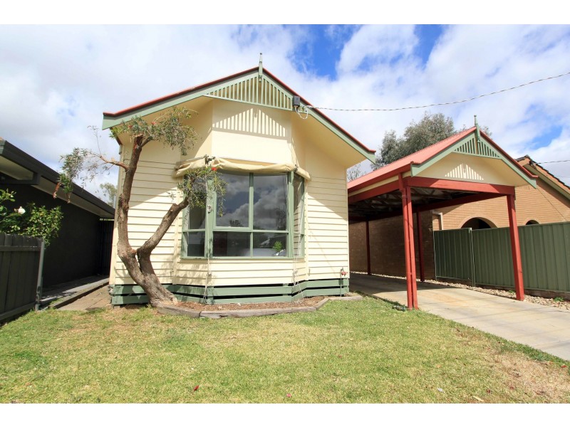 11 Bolton Street, Echuca VIC 3564