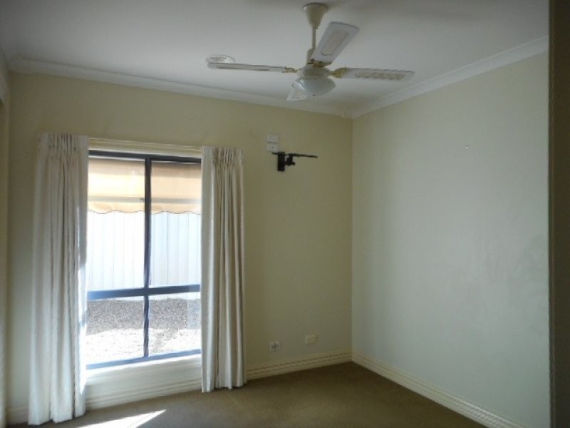 35 Kingfisher Drive West, Moama NSW 2731