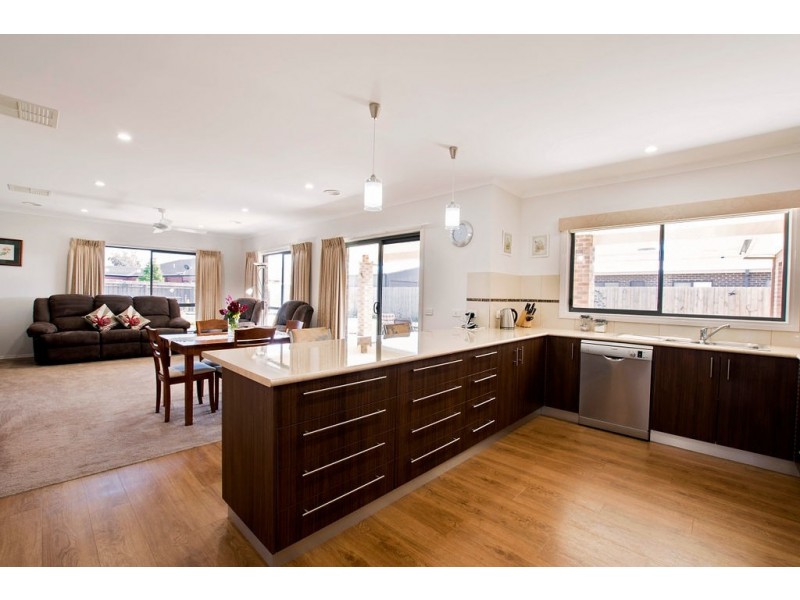 11 Lakeview Drive, Moama NSW 2731