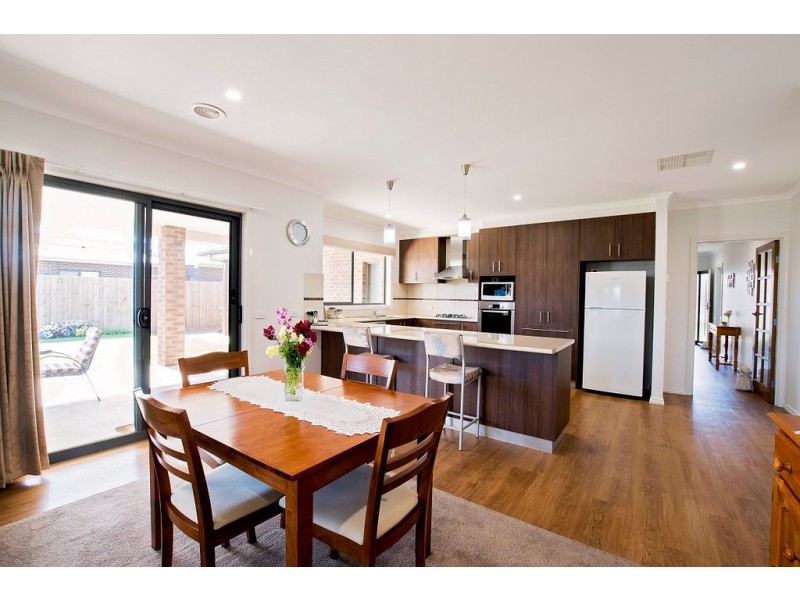 11 Lakeview Drive, Moama NSW 2731