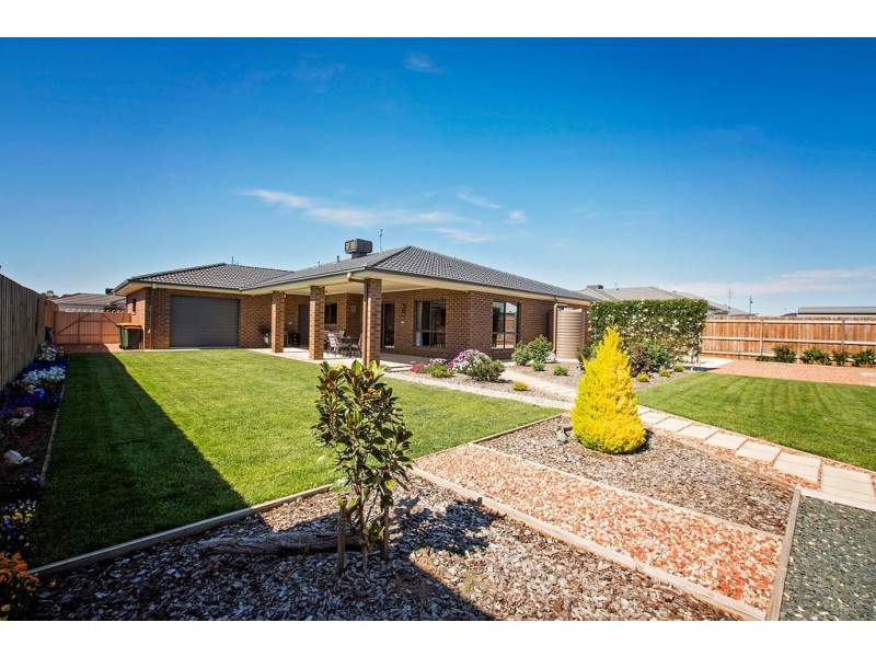 11 Lakeview Drive, Moama NSW 2731