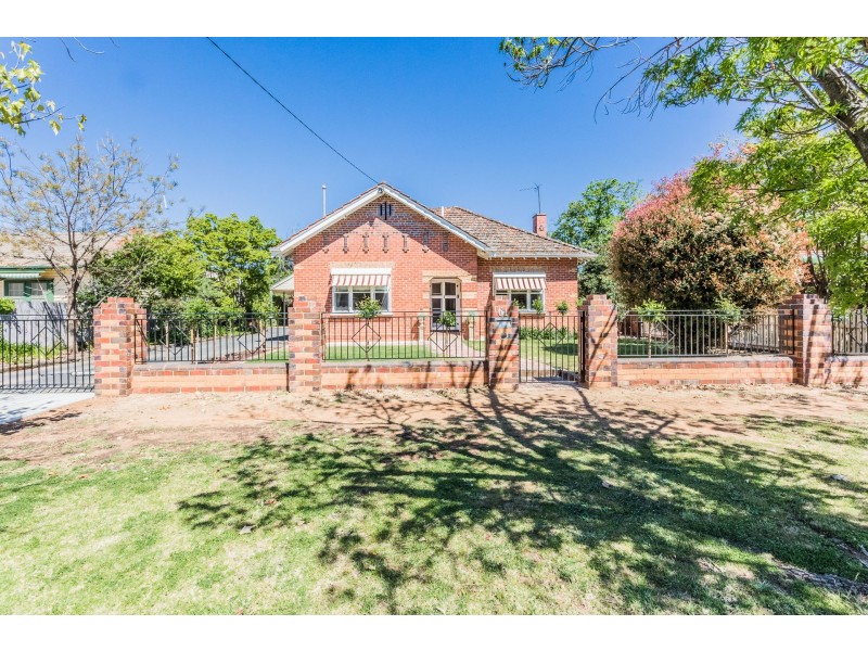 61 Francis Street, Echuca VIC 3564
