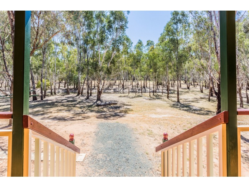 147 River Avenue, Echuca VIC 3564