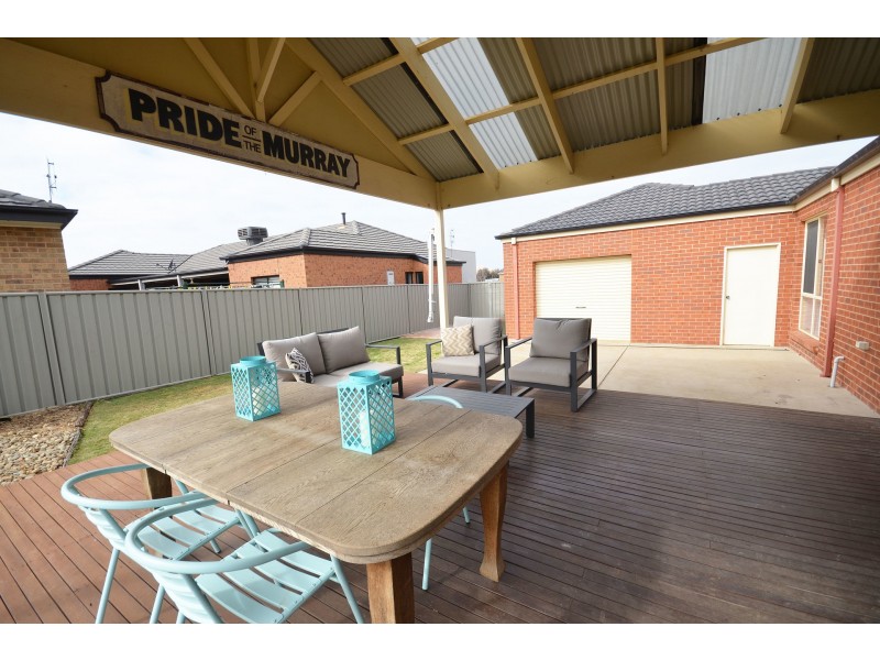 4 Coulson Place, Echuca VIC 3564