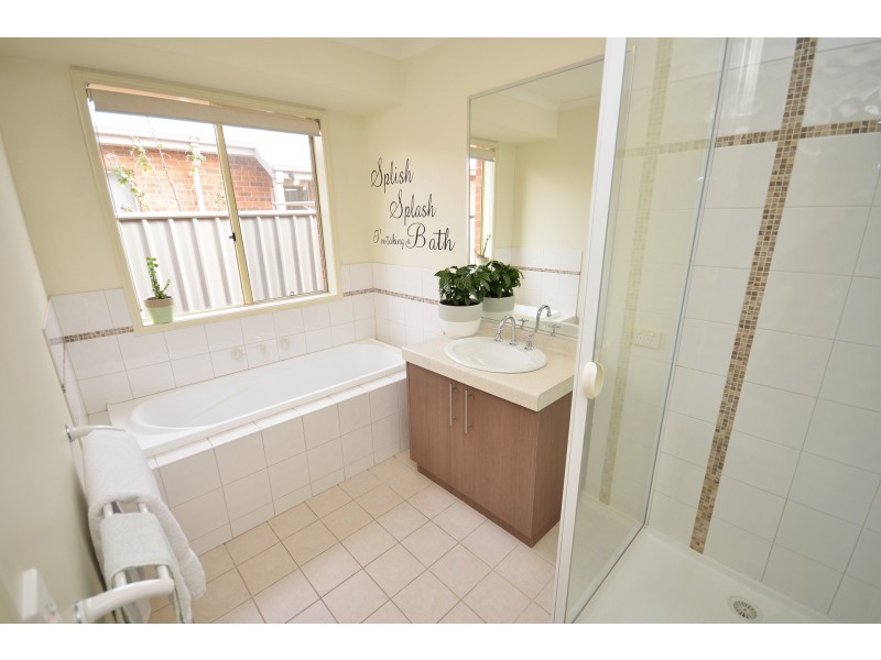 4 Coulson Place, Echuca VIC 3564