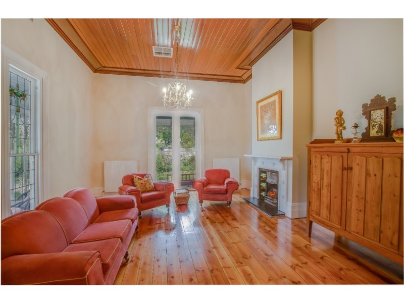 61 Hare Street, Echuca VIC 3564