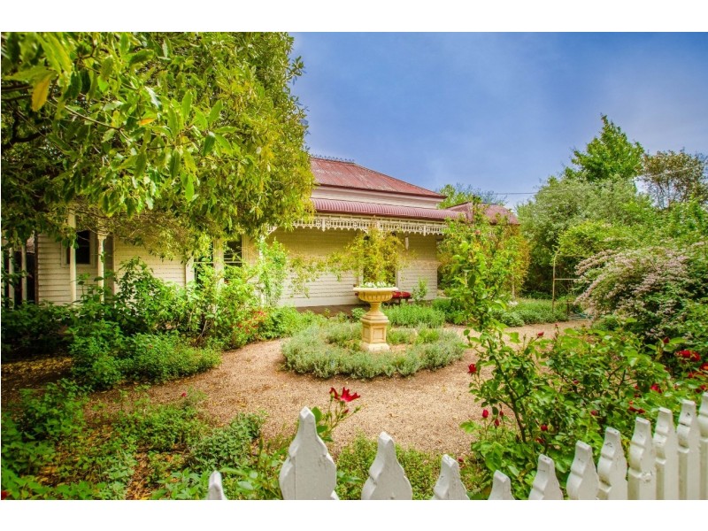 61 Hare Street, Echuca VIC 3564