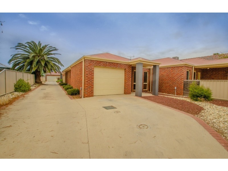 2/135 Goulburn Road, Echuca VIC 3564