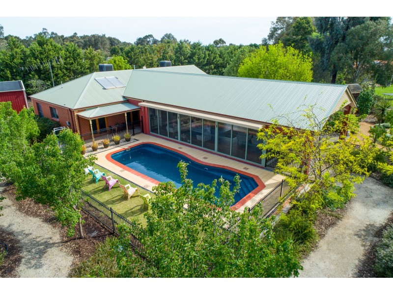 8 Charters Drive, Moama NSW 2731