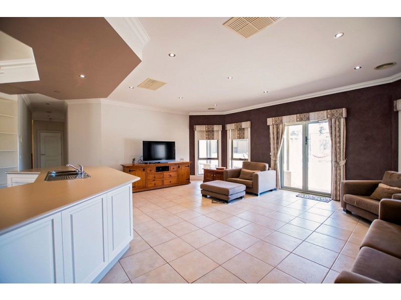 8 Boyes Street, Moama NSW 2731