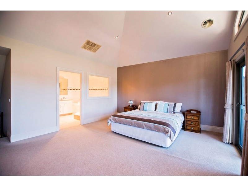 8 Boyes Street, Moama NSW 2731