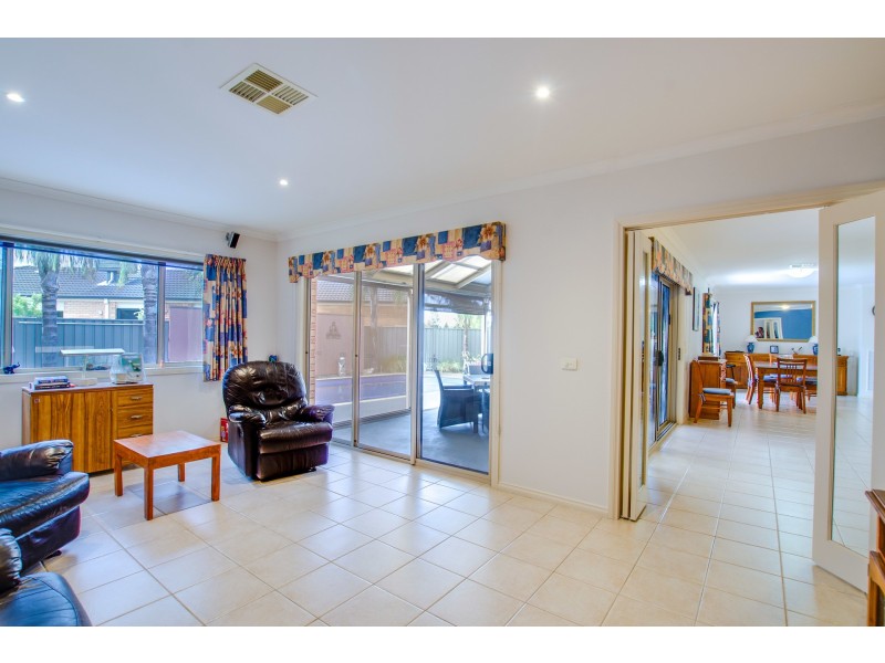 24 Westwood Place, Echuca VIC 3564